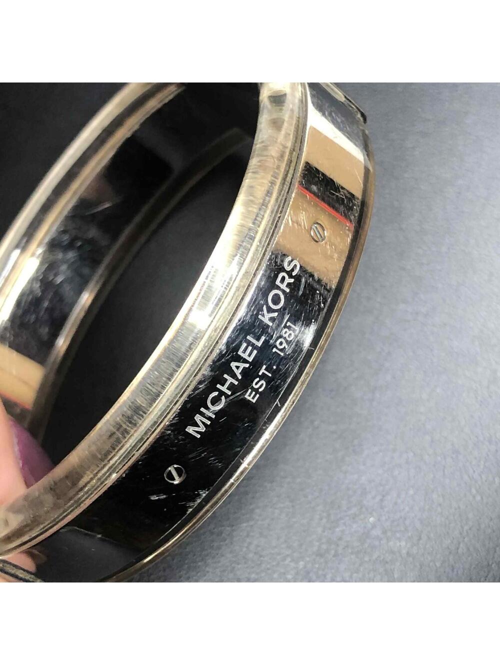 B5119 Michael Kors silvertone acrylic hinged bangle Bracelet 6.75" ***